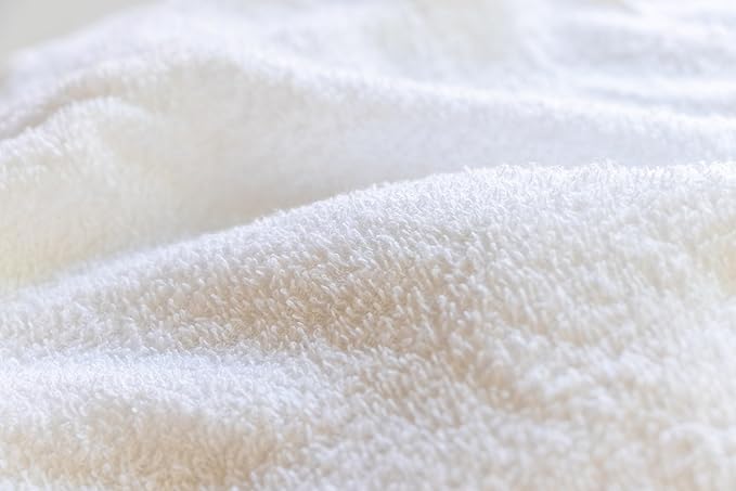 CH White Bath Towels Bulk - 22 x 44 Inches, 100% Cotton Economy Light Weight Towels for Commercial Use - Quick Dry, Ultra-Soft, and Absorbent Bulk Towels (6 Pack)