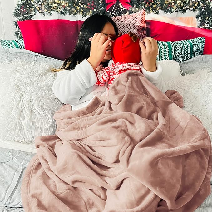 Bedsure Fleece Throw XL Blanket Dusty Pink - 300GSM Soft Lightweight Plush Cozy Blankets for Bed, Sofa, Couch, Travel, Camping, 50x70 inches