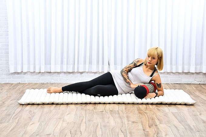 Leewadee Small Yoga Bolster – Shape-Retaining Cervical Neck Roll, Tube Pillow for Comfortable Reading, Kapok Filling, 22 x 6 x 6 inches