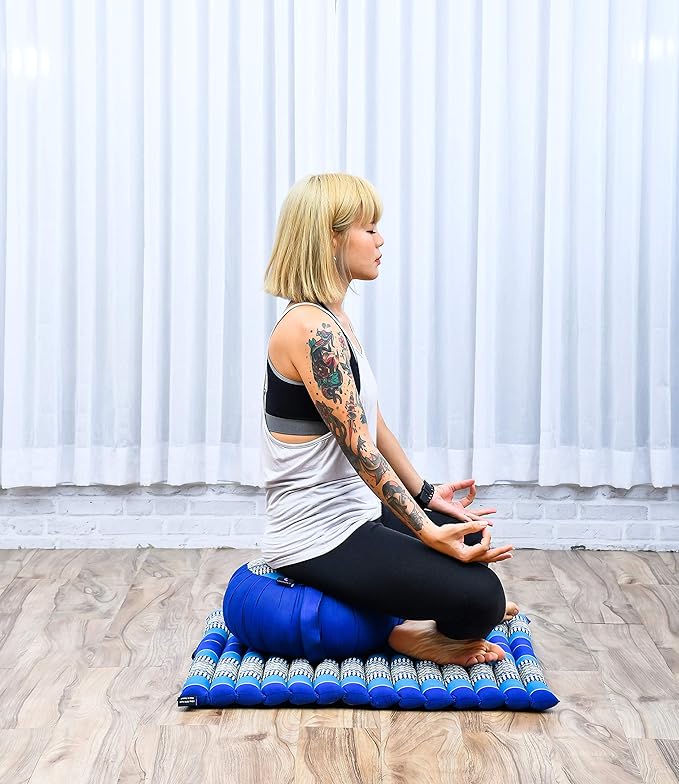Leewadee Meditation Cushion Set – 1 Round Zafu Meditation Pillow and 1 Square Roll-Up Zabuton Meditation Mat, Pillows Bundle Filled with Kapok