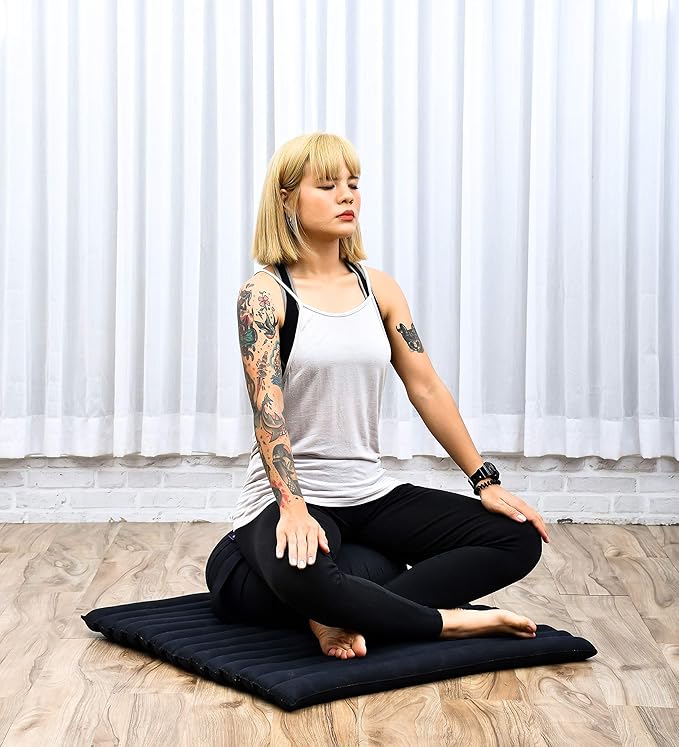 Leewadee Meditation Cushion Set – 1 Round Zafu Meditation Pillow and 1 Square Roll-Up Zabuton Meditation Mat, Pillows Bundle Filled with Kapok