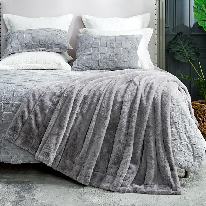 Cozy Bliss Faux Fur Throw Blanket for Couch, Cozy Warm Plush Striped Blanket for Sofa Bedroom Living Room, 90 * 90 Inches Grey