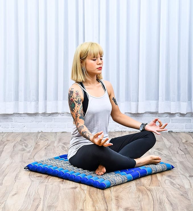 Leewadee Zabuton Seating Cushion – Square Floor Seat for Meditation Exercises, Light Yoga Mat Filled with Kapok